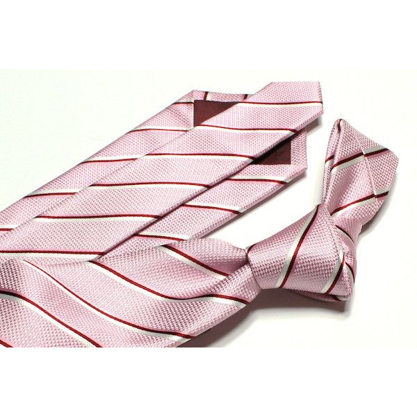 艶のあるネクタイも素敵！
